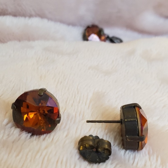 Sabika Canyon Vienna earrings and pendant - Picture 4 of 4